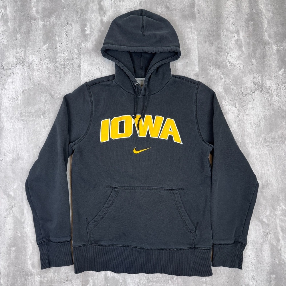 Vintage Nike Iowa Hawkeyes Hoodie Mens Small Black Center Swoosh Sweatshirt Y2K